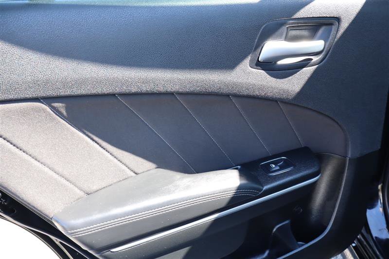 Used 2023 Dodge Charger Scat Pack w/ Navigation & Travel Group image 9