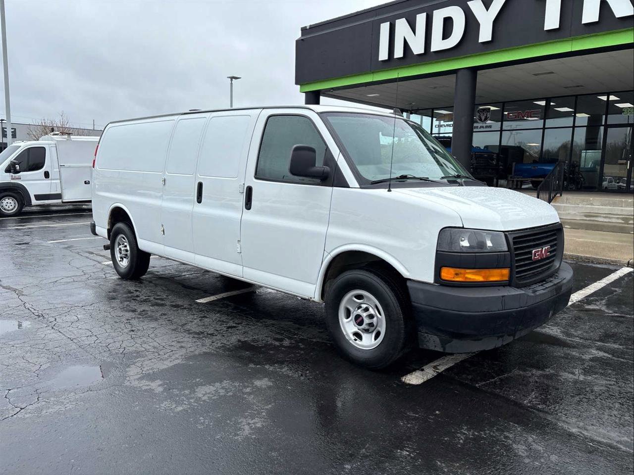 Used 2023 GMC Savana 2500 Extended w/ Driver Convenience Package image 2