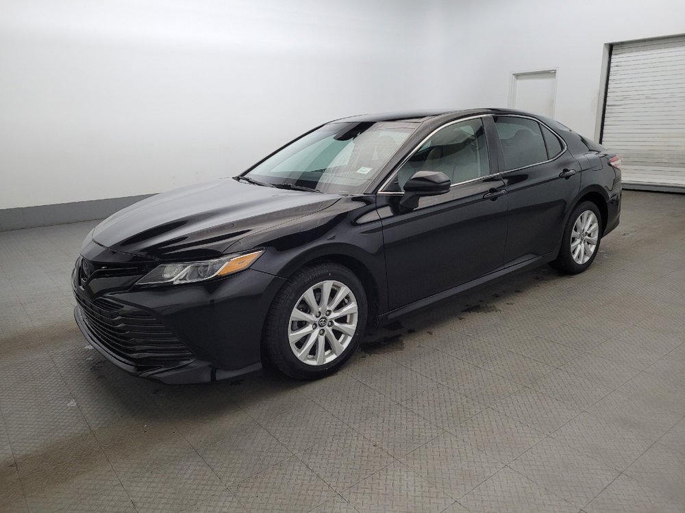 Used 2019 Toyota Camry LE FWD image 2