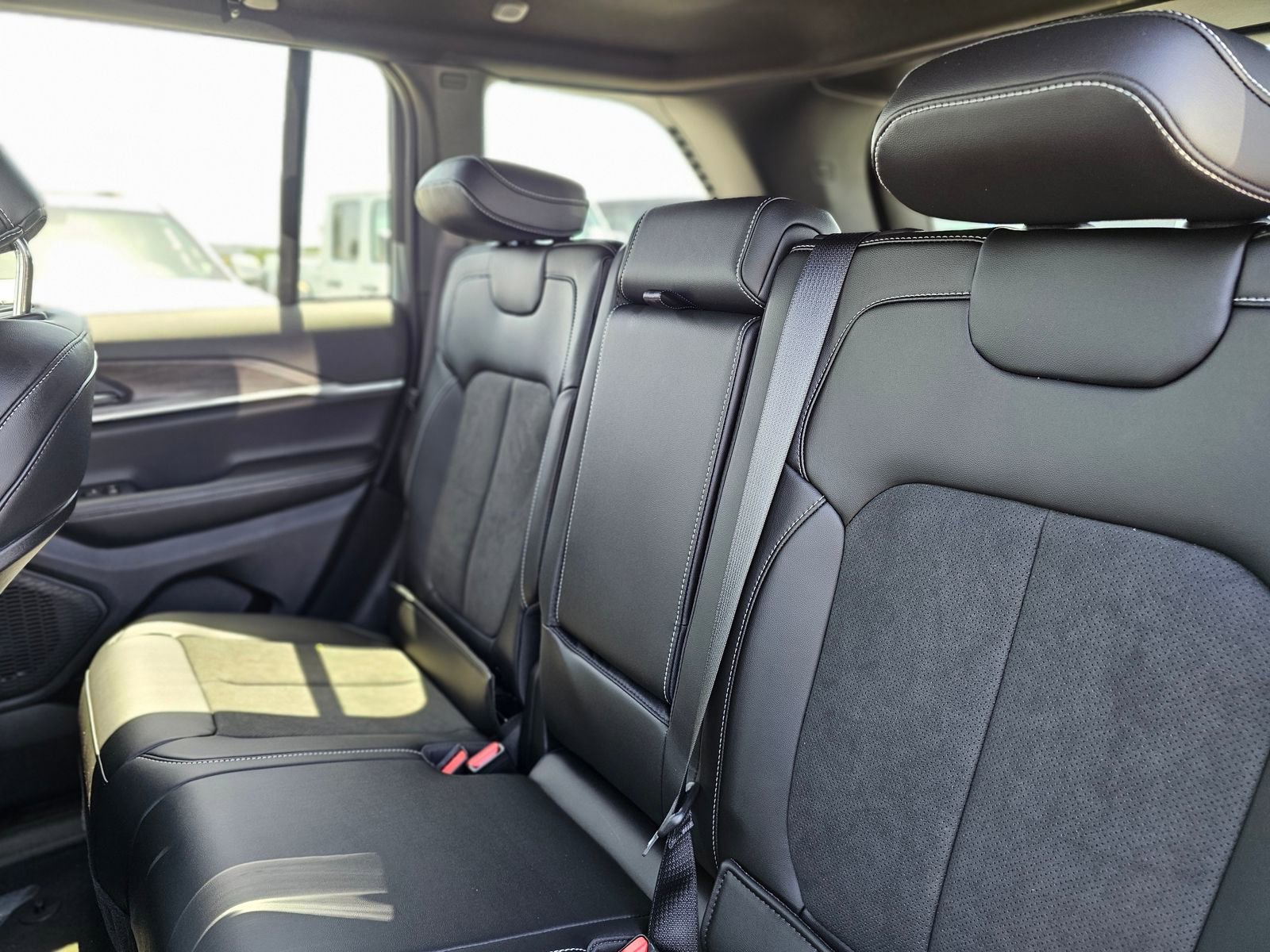 New 2026 Jeep Grand Cherokee Altitude RWD image 23