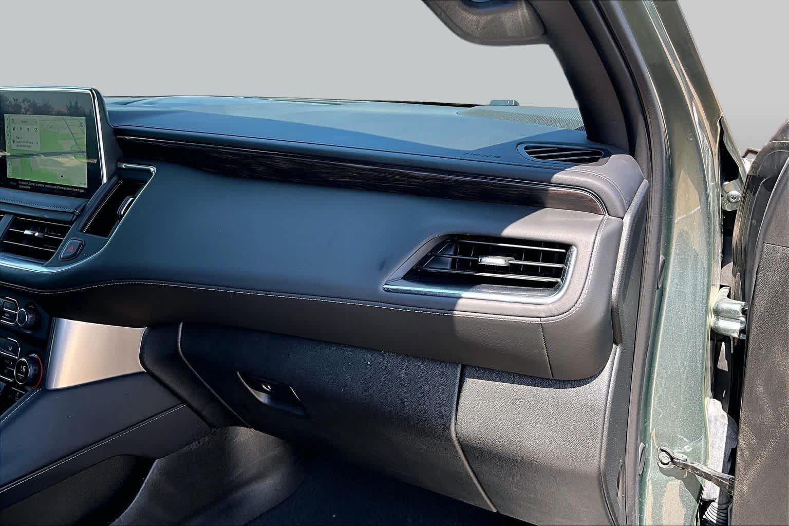 Used 2024 Chevrolet Tahoe LT w/ Luxury Package RWD image 19