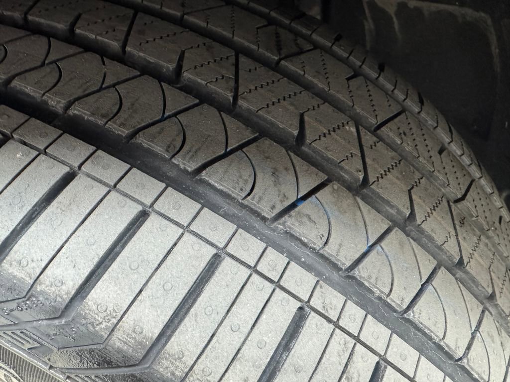 Certified 2025 BMW X7 xDrive40i w/ Executive Package image 30