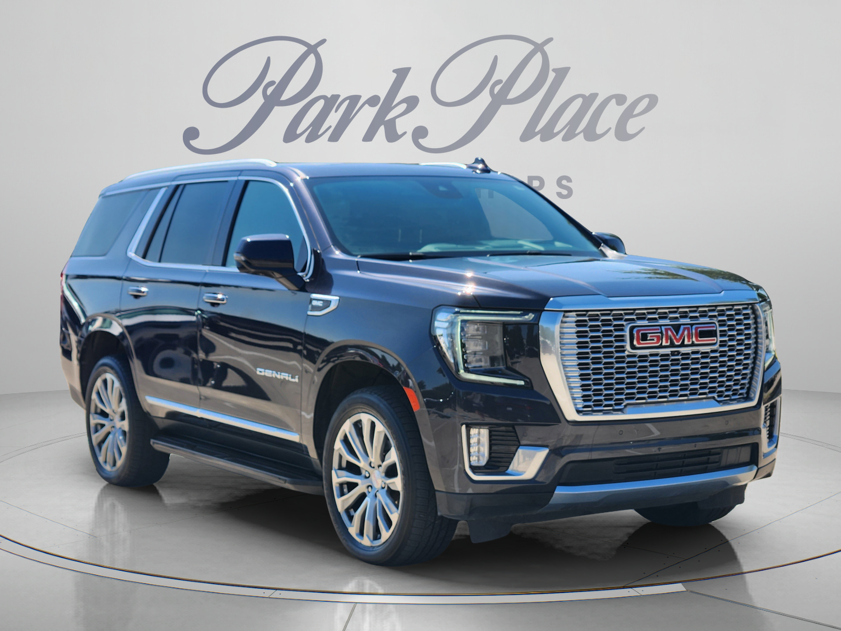 Used 2023 GMC Yukon Denali w/ LPO, Floor Liner Package AWD/4WD image 4