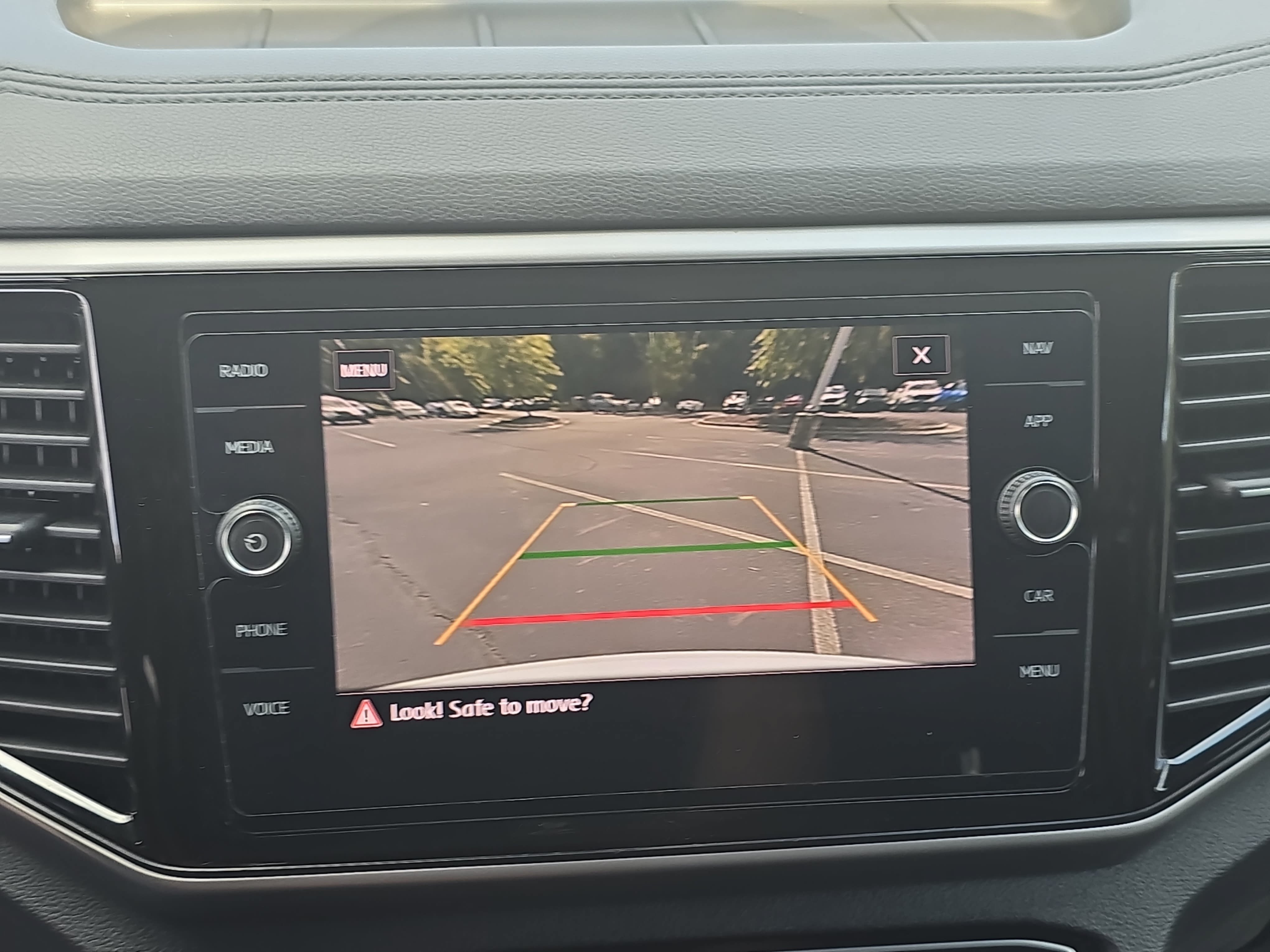 Used 2020 Volkswagen Atlas Cross Sport SEL Premium AWD/4WD image 23