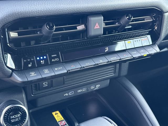 Used 2024 Toyota Land Cruiser image 17