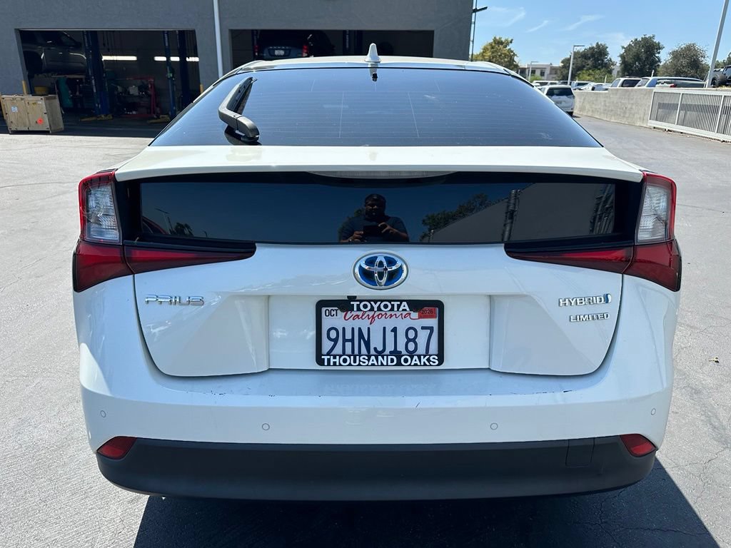 Certified 2020 Toyota Prius Limited w/ Premium Convenience Package FWD image 3