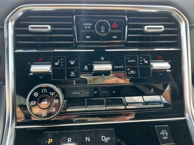 New 2025 Nissan Armada SL w/ Captain's Chari Seat Package image 31