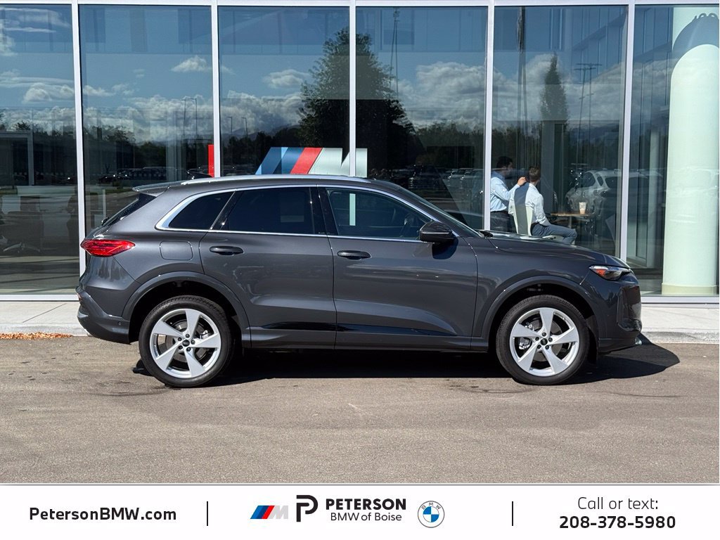 Used 2025 Audi Q5 Premium Plus AWD/4WD image 6