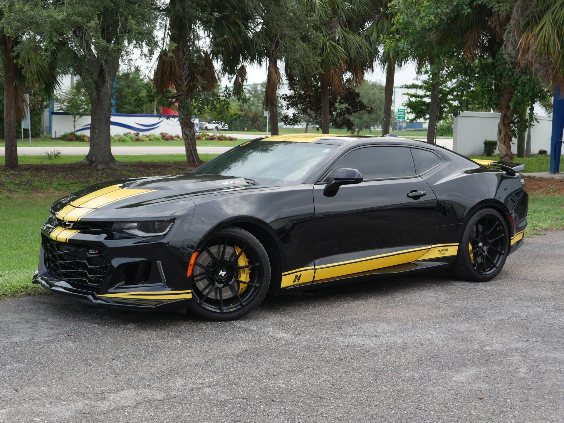 Used 2020 Chevrolet Camaro ZL1 RWD image 8