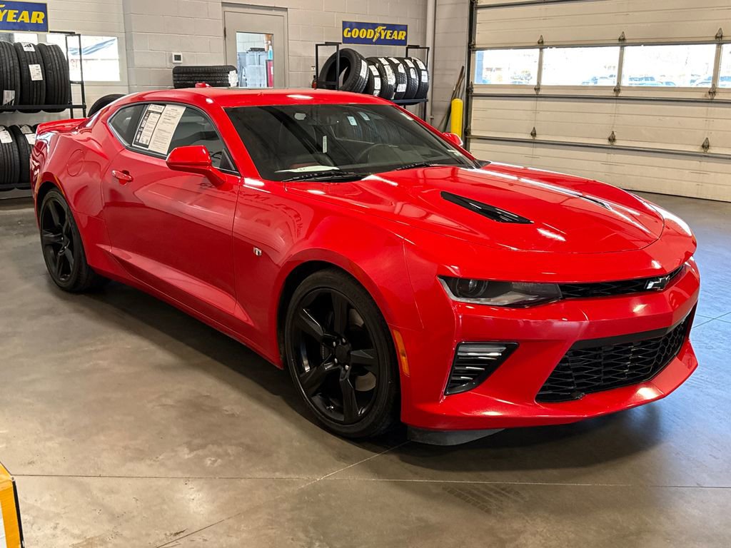 Used 2018 Chevrolet Camaro SS image 3
