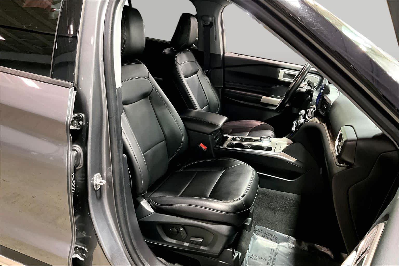 Used 2022 Ford Explorer Limited AWD/4WD image 8