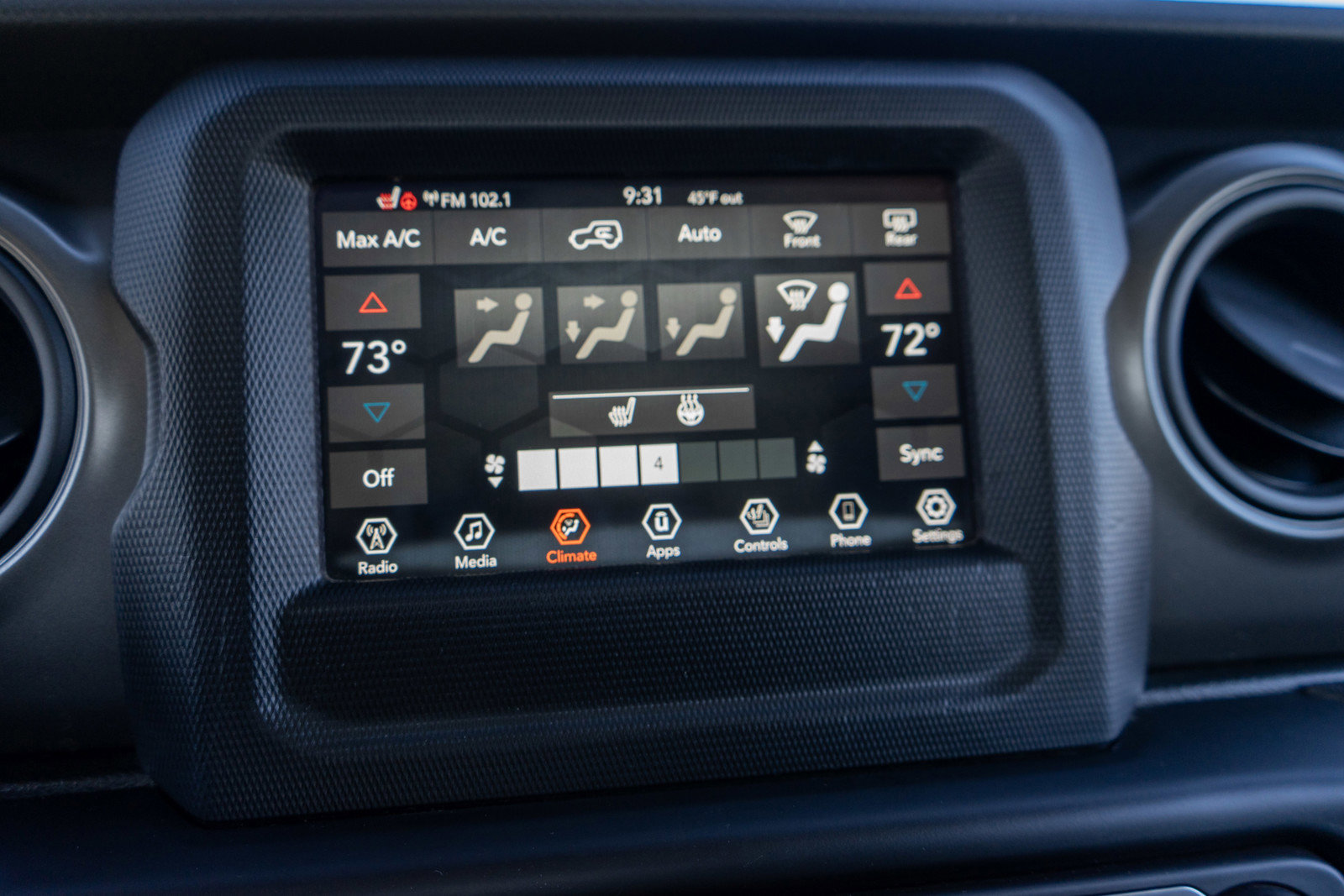Used 2022 Jeep Wrangler Willys AWD/4WD image 17