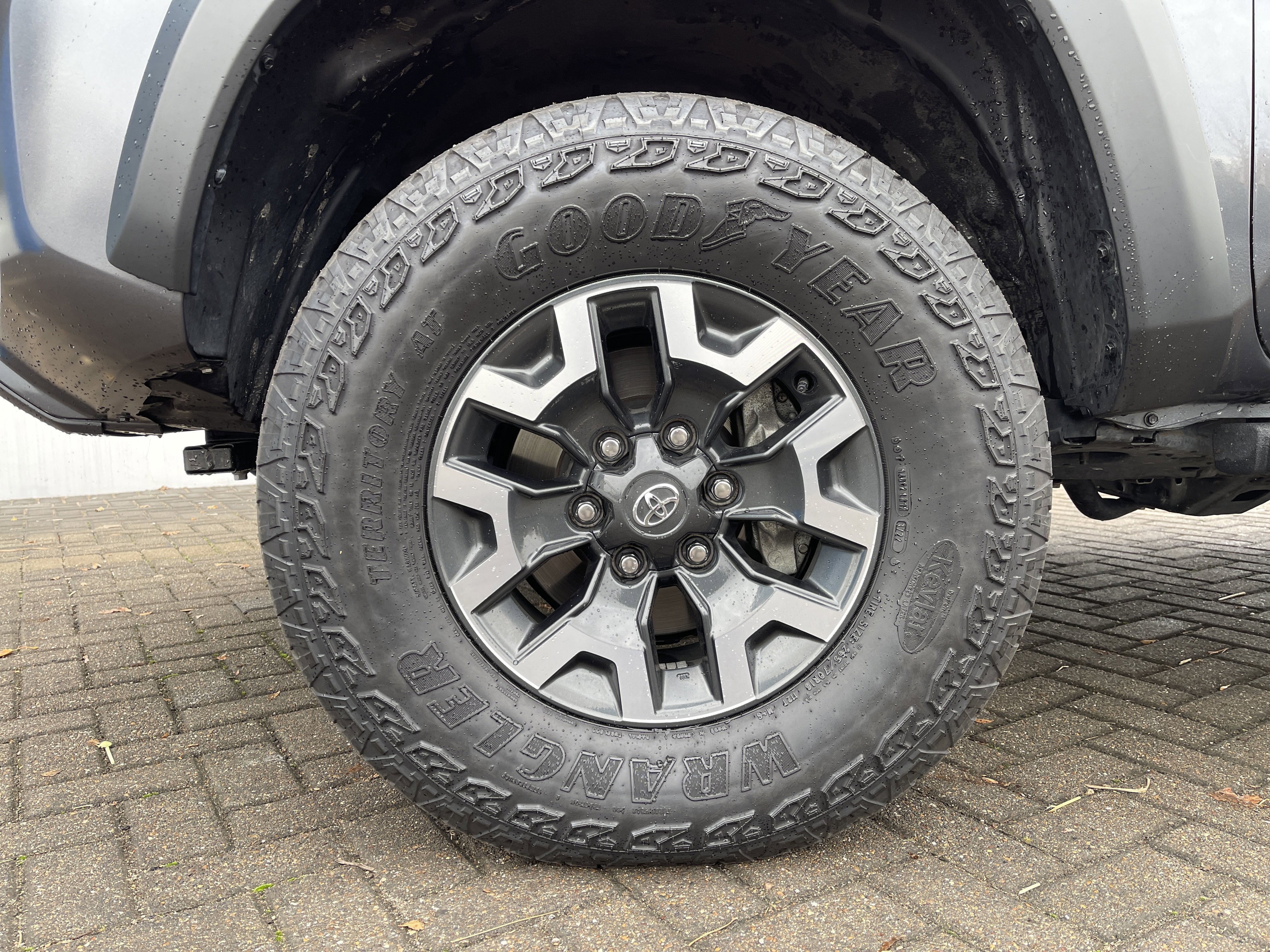 Used 2023 Toyota Tacoma TRD Off-Road image 11