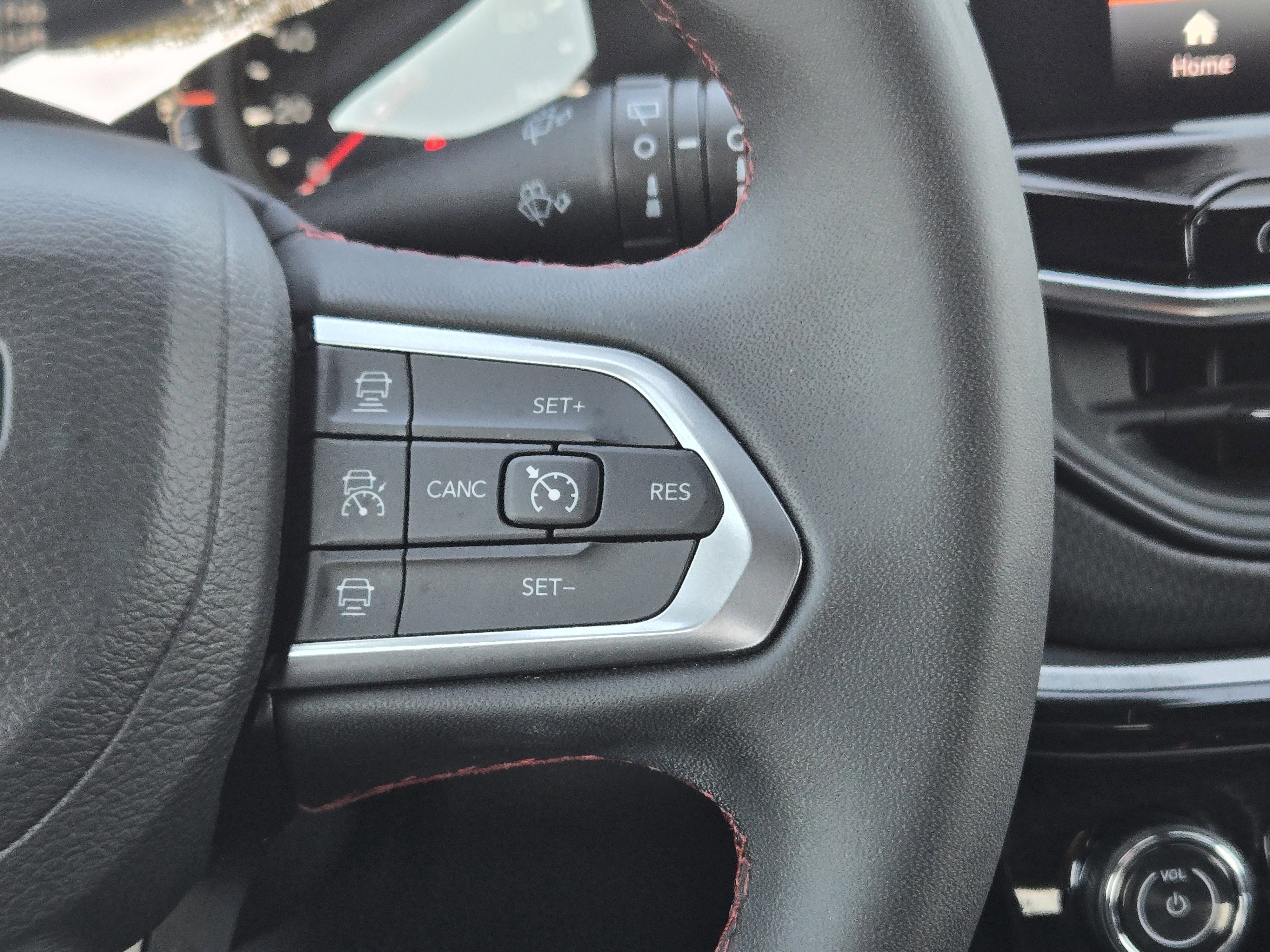 Used 2024 Jeep Compass Trailhawk image 29