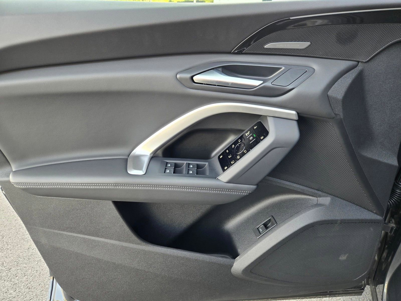 New 2025 Audi Q5 Premium Plus AWD/4WD image 17
