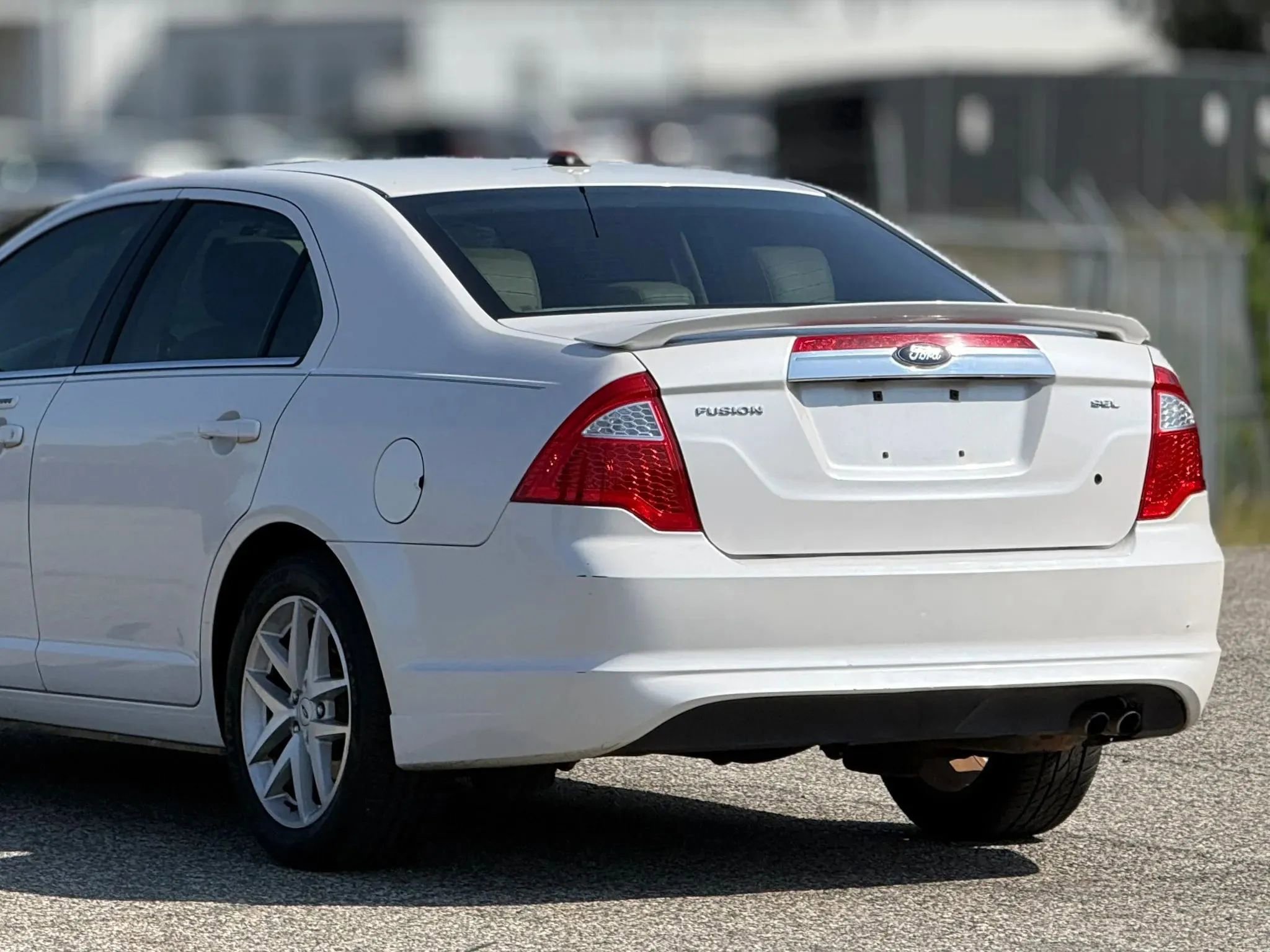 Used 2012 Ford Fusion SEL FWD image 16