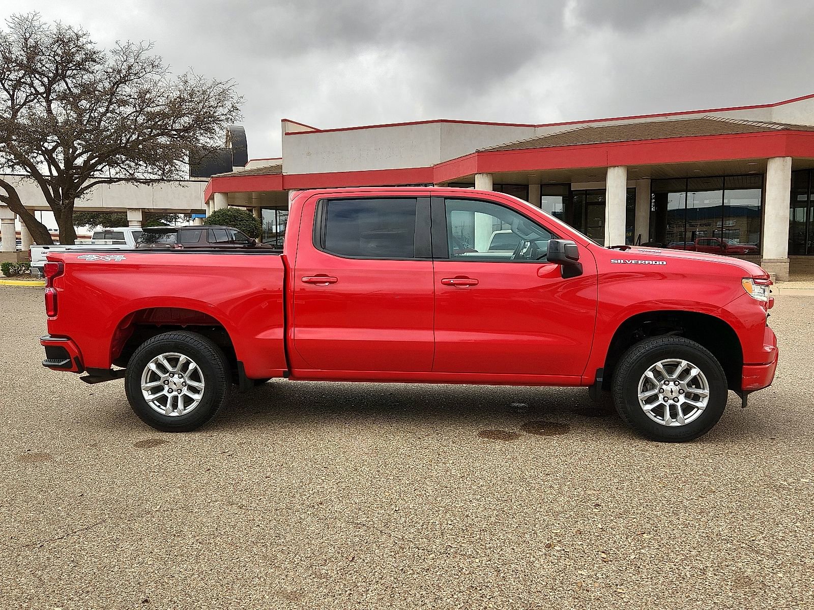 Used 2023 Chevrolet Silverado 1500 RST w/ Convenience Package II image 5