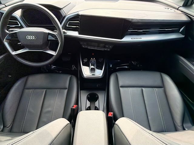 Used 2025 Audi Q4 e-tron Premium w/ Convenience Package RWD image 15