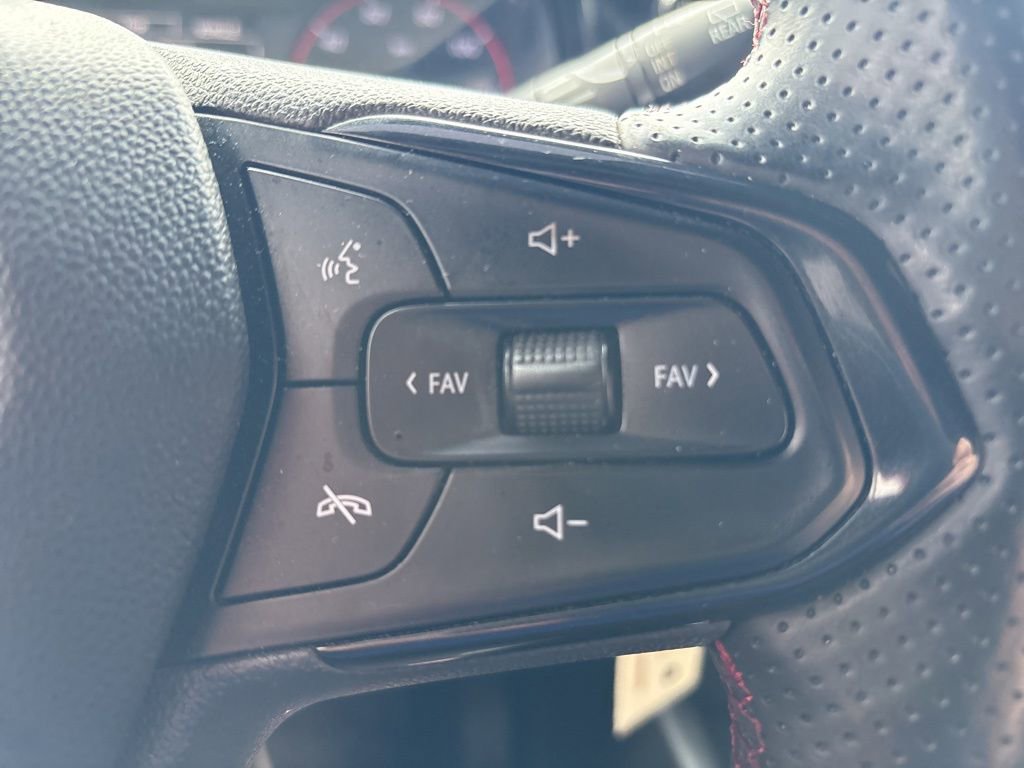 Used 2024 Chevrolet Trax RS w/ Driver Confidence Package image 14