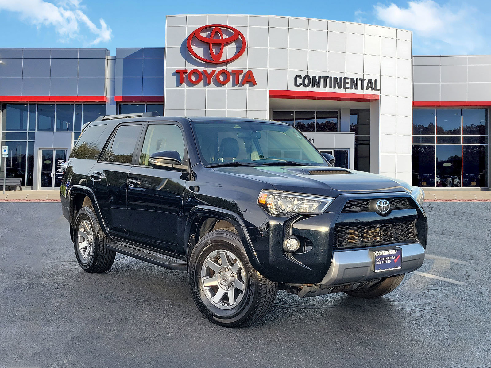 Used 2015 Toyota 4Runner Trail Premium AWD/4WD image 2