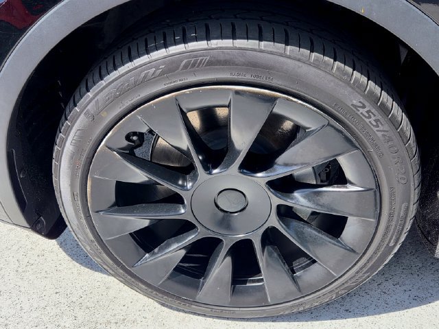 Used 2020 Tesla Model Y Long Range AWD/4WD image 8