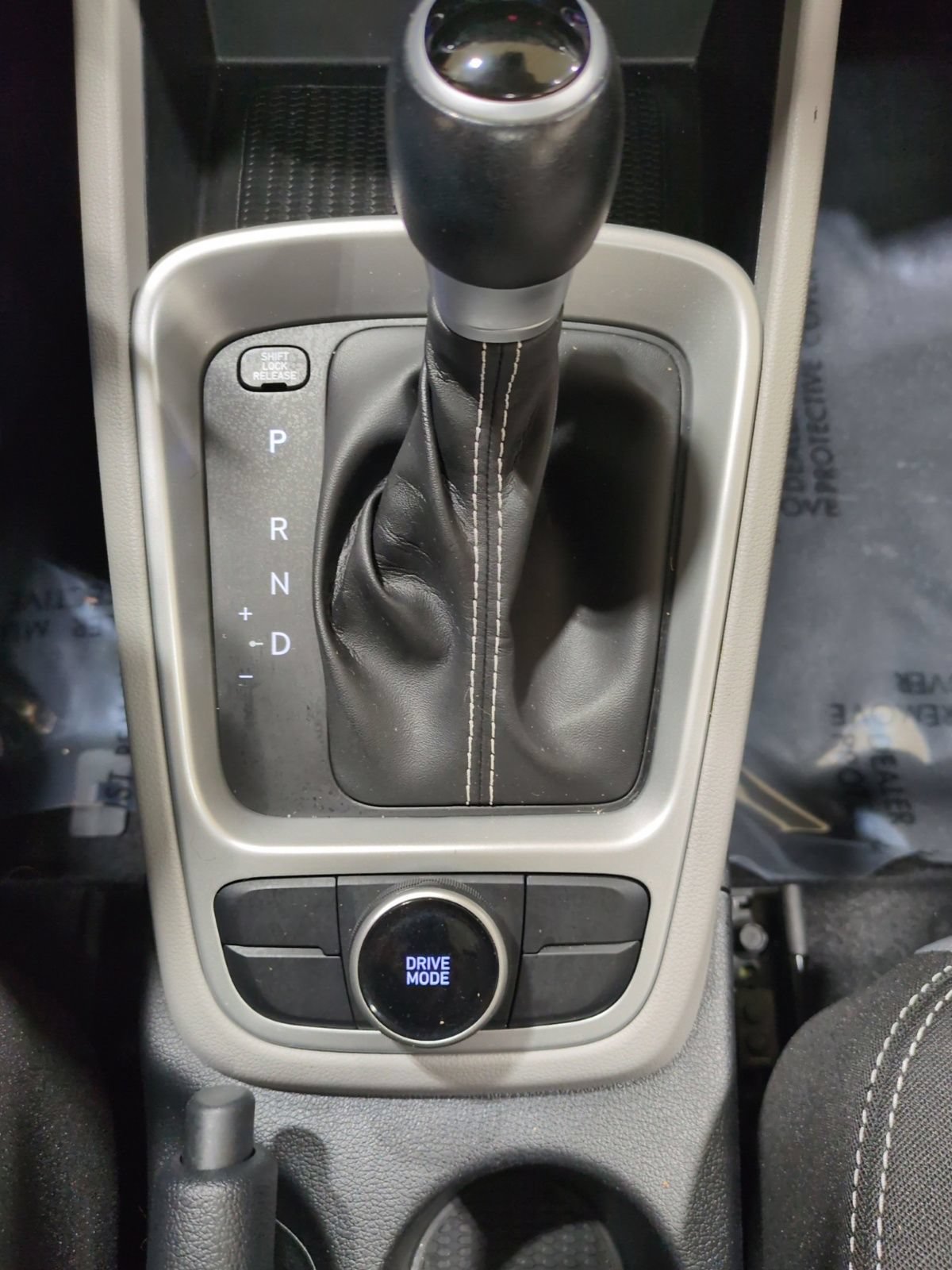 Certified 2023 Hyundai Venue SEL FWD image 20