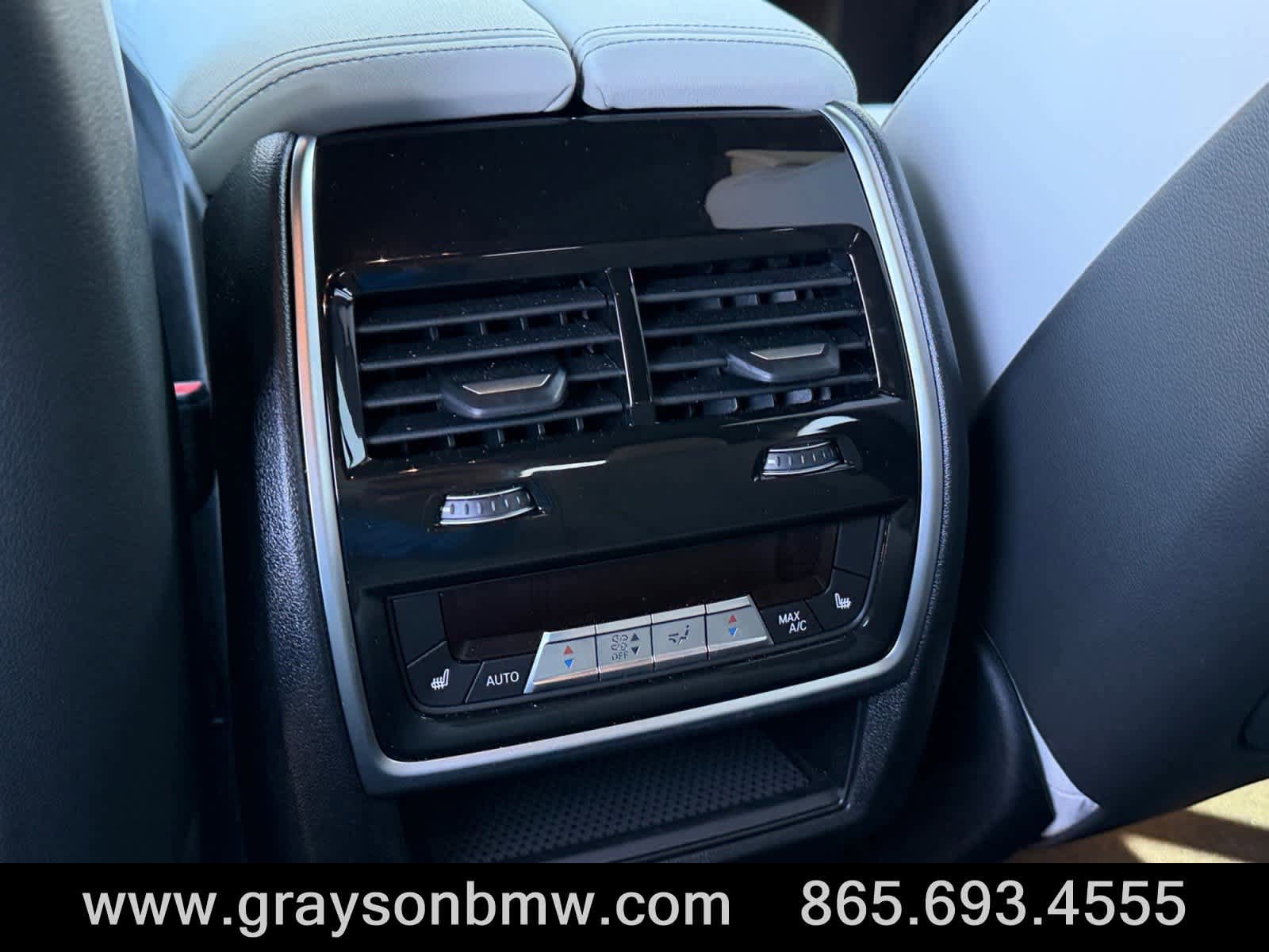 Used 2025 BMW X6 M60i AWD/4WD image 17