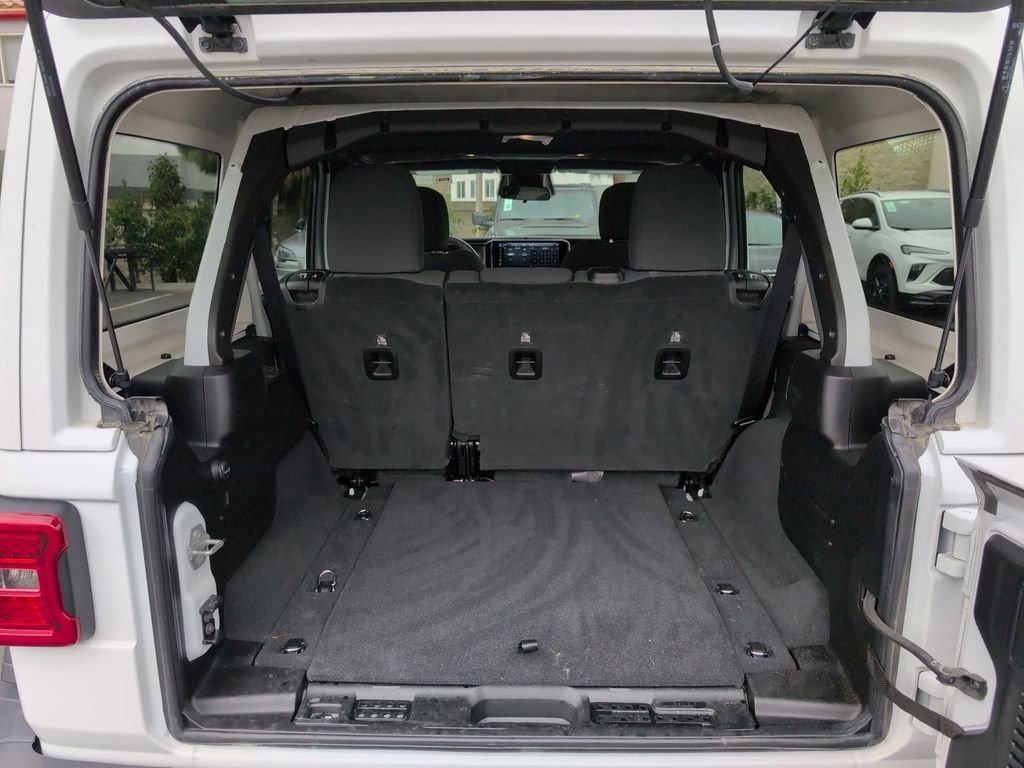 Used 2025 Jeep Wrangler Unlimited Rubicon image 29