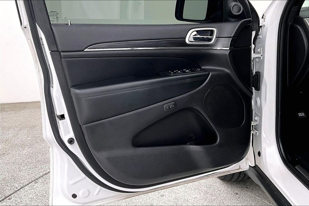 Used 2019 Jeep Grand Cherokee Limited w/ Luxury Group II image 21