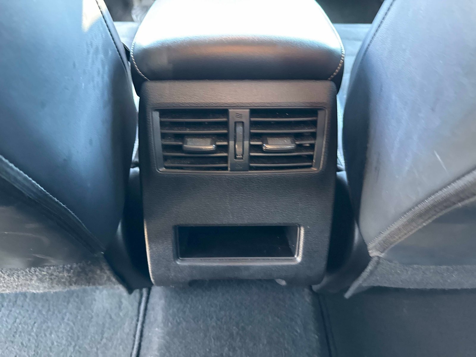 Used 2024 Mitsubishi Outlander SE image 18