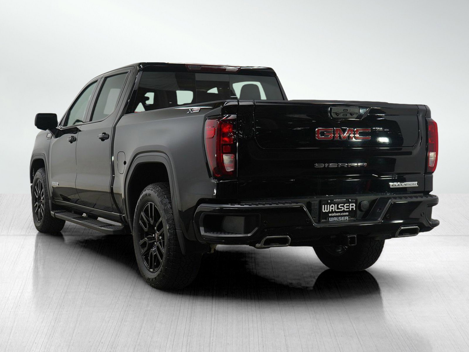 Used 2022 GMC Sierra 1500 Elevation w/ Elevation Premium Package image 3