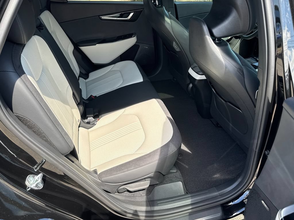 New 2024 Kia EV6 GT-Line w/ GT-Line White Seat Package AWD/4WD image 15
