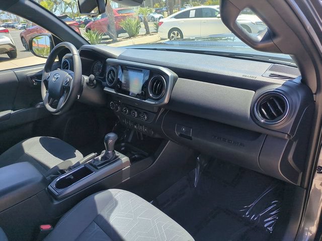 Used 2019 Toyota Tacoma TRD Sport w/ Technology Package AWD/4WD image 64