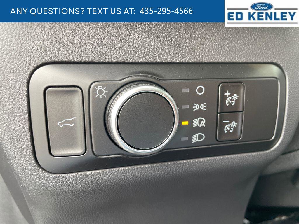 Used 2025 Ford Escape Active w/ Active Premium Tech Pack image 16