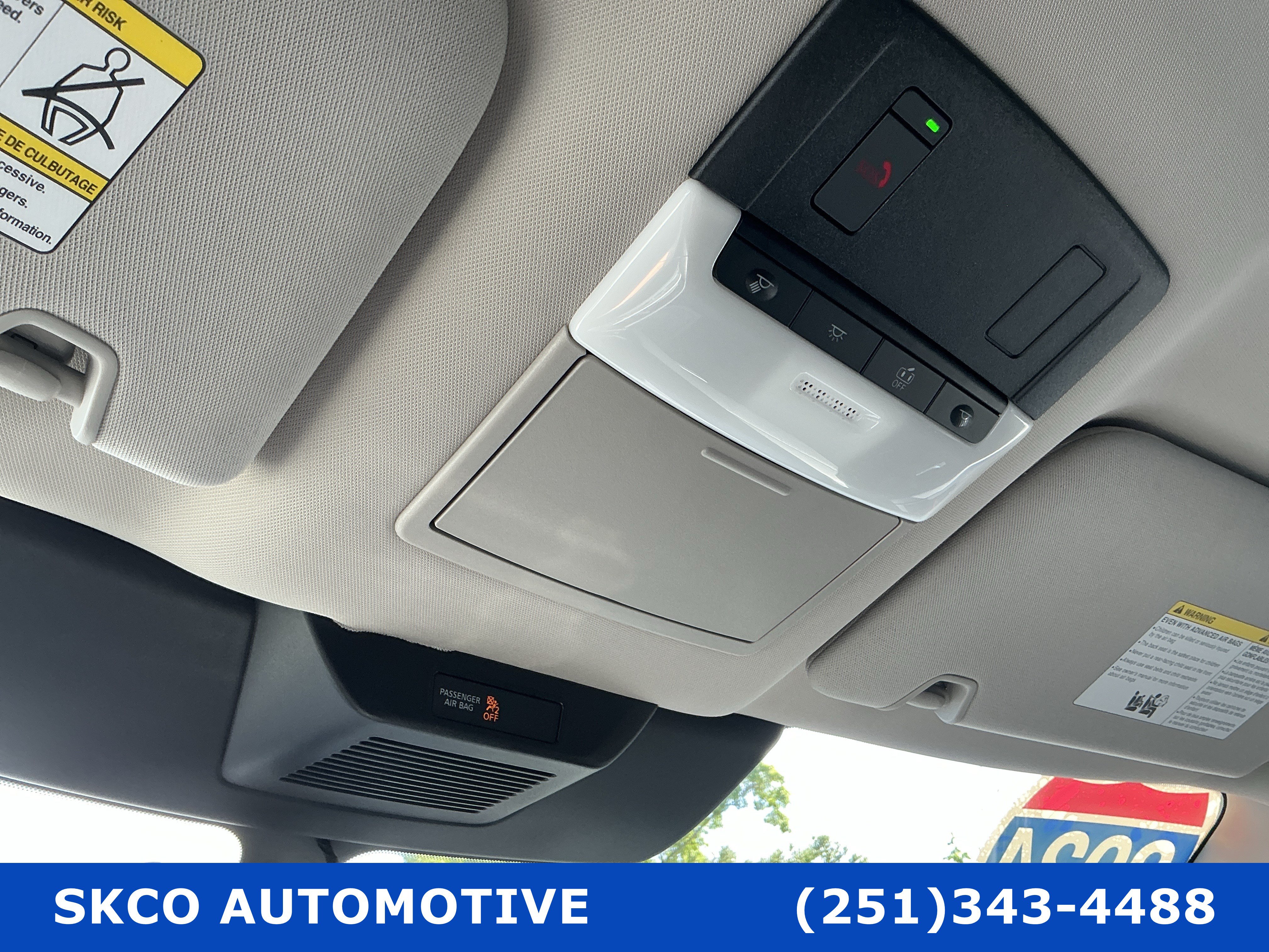 Used 2024 Nissan Pathfinder SL FWD image 26