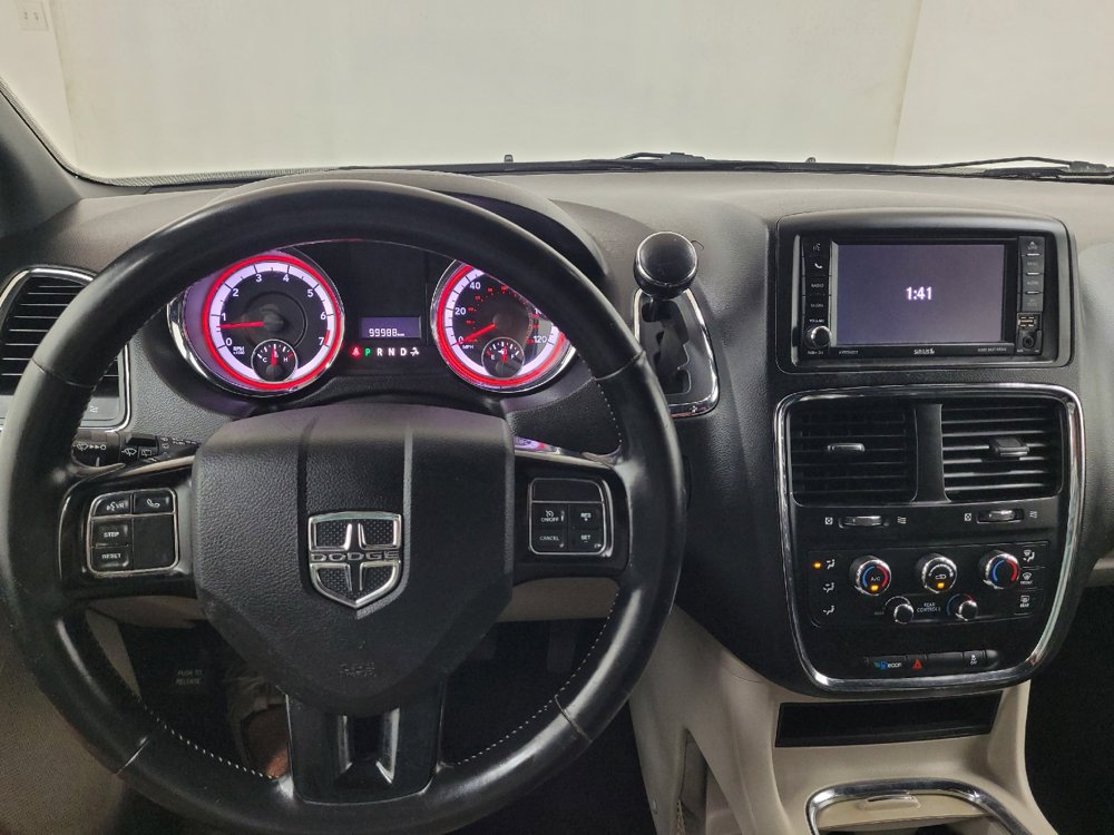 Used 2019 Dodge Grand Caravan SXT FWD image 22