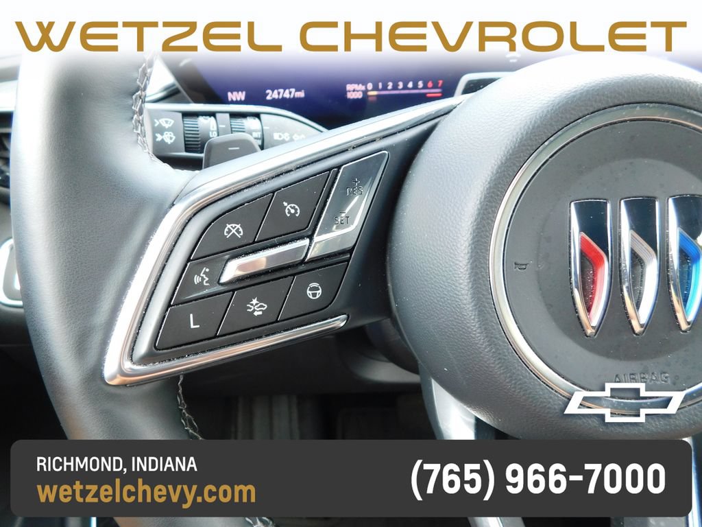 Used 2025 Buick Enclave Avenir w/ Super Cruise Package AWD/4WD image 39