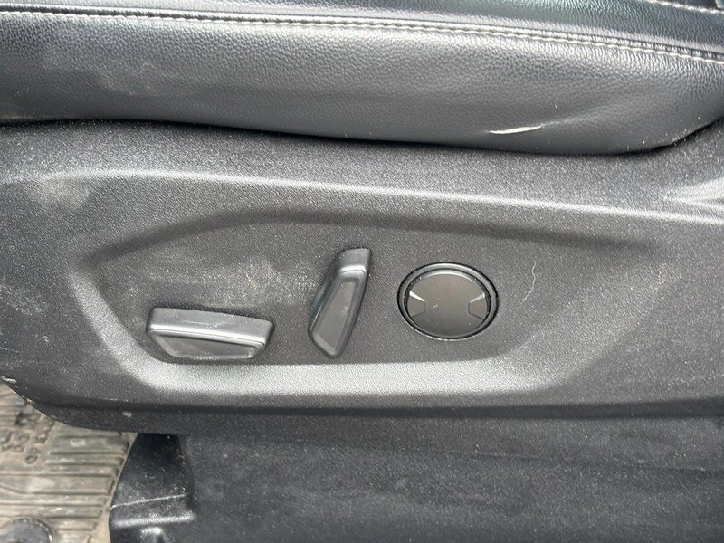 Used 2024 Ford Edge SEL w/ Convenience Package image 16