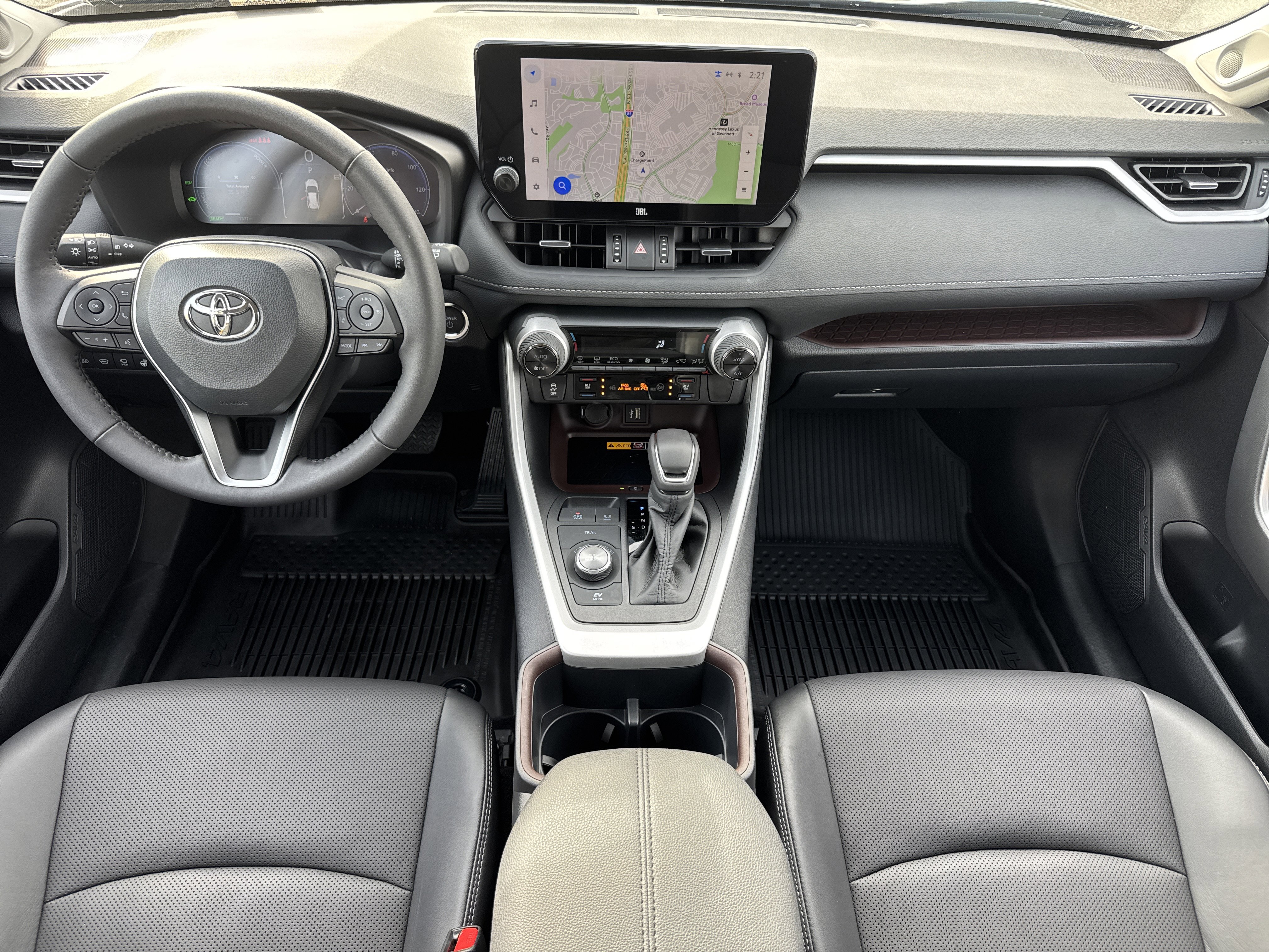 Used 2025 Toyota RAV4 Limited image 28