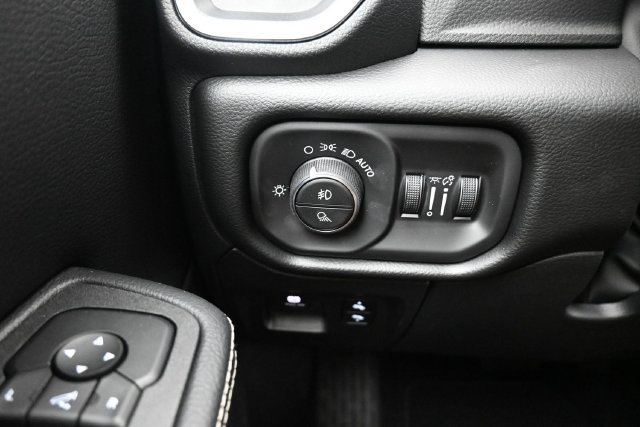 New 2027 RAM 1500 Laramie AWD/4WD image 14