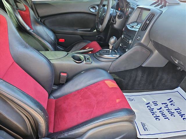 Used 2018 Nissan 370Z NISMO image 16