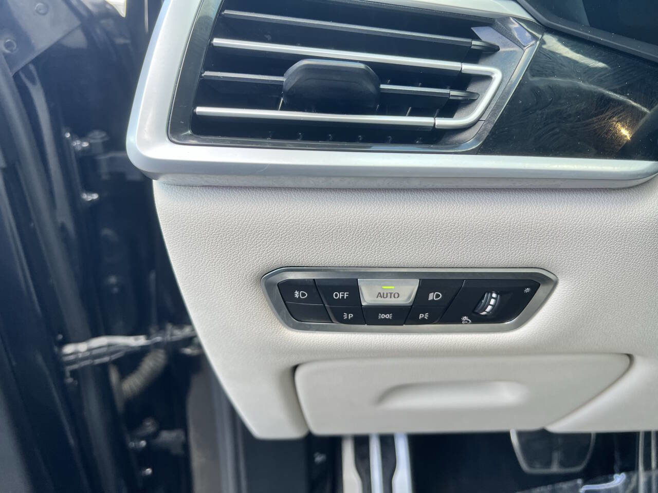 Used 2019 BMW X7 xDrive50i w/ Dynamic Handling Package image 20