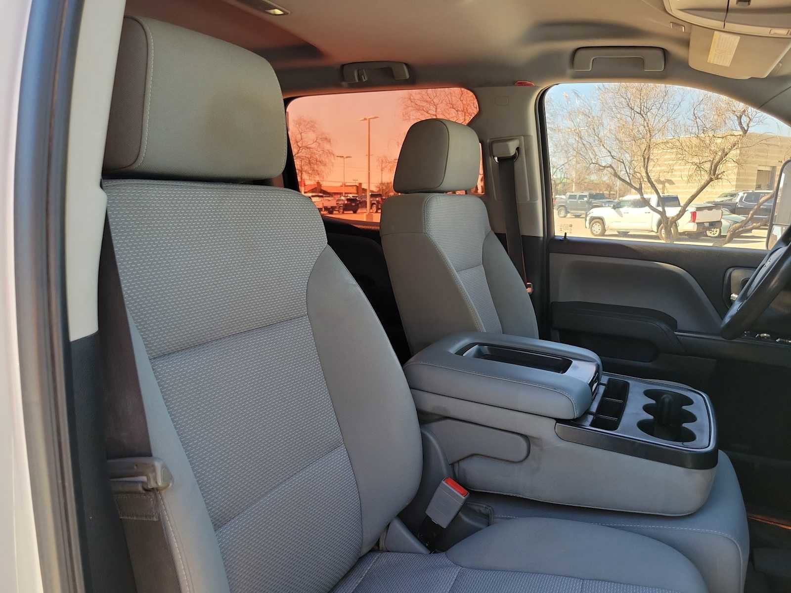 Used 2018 Chevrolet Silverado 2500 W/T image 18