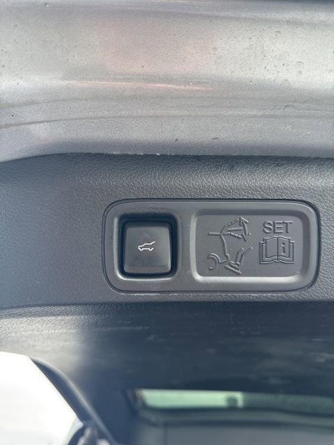 Used 2020 Ford Expedition Max XLT w/ Equipment Group 202A image 11