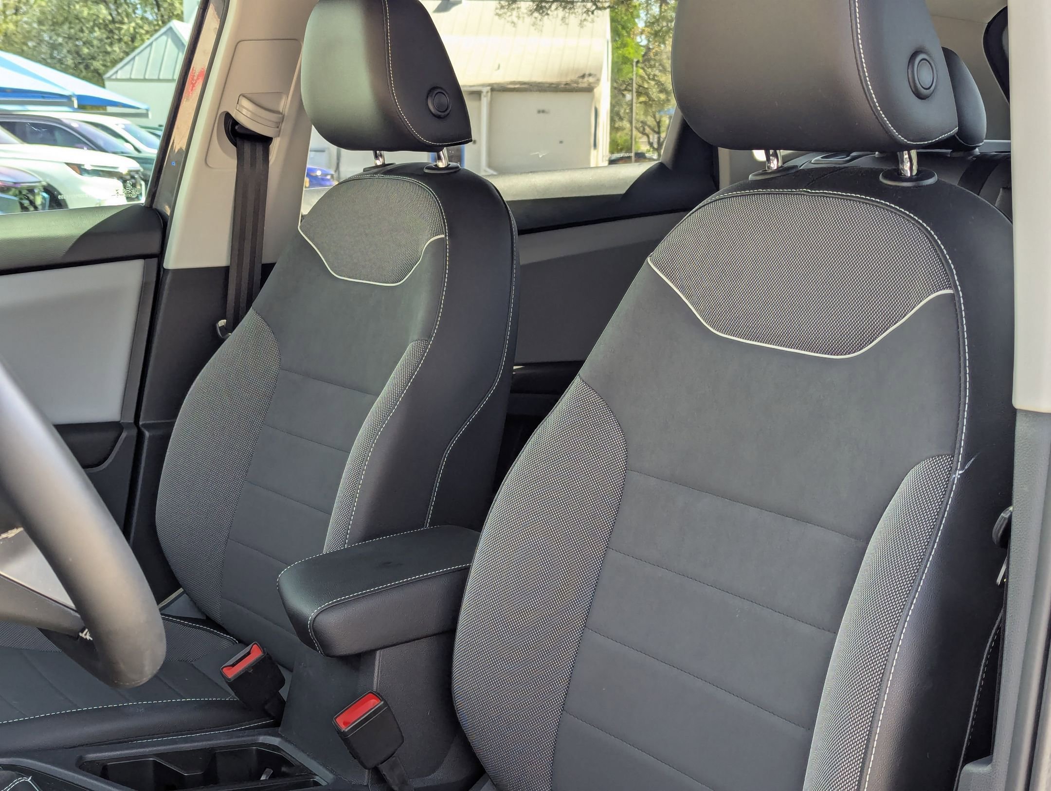 Used 2023 Volkswagen Taos SE image 13