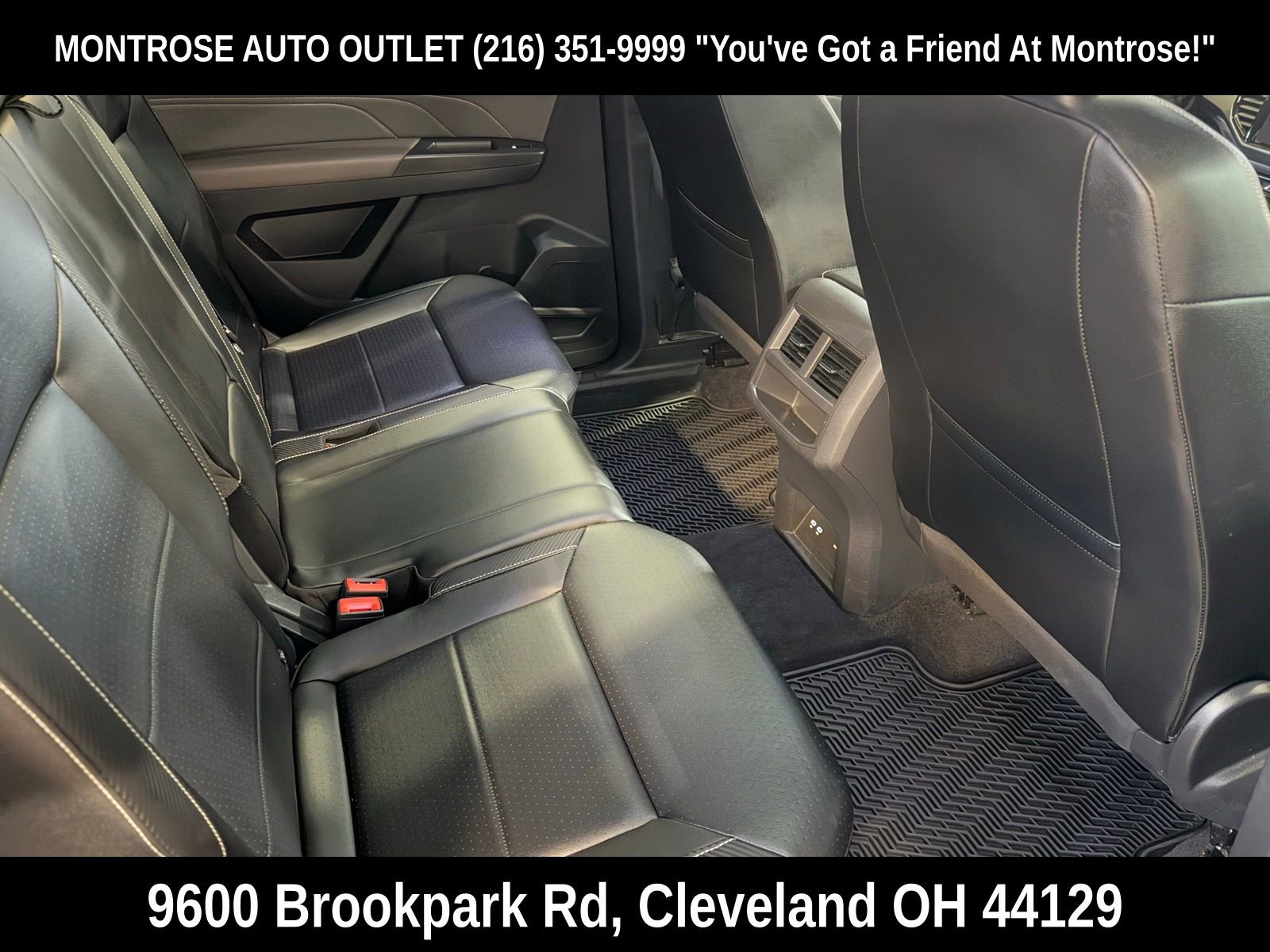 Used 2022 Volkswagen Atlas Cross Sport SEL R-Line image 44