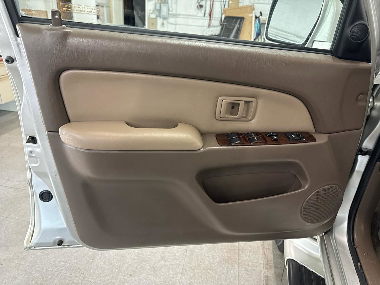 Used 2001 Toyota 4Runner Limited image 28