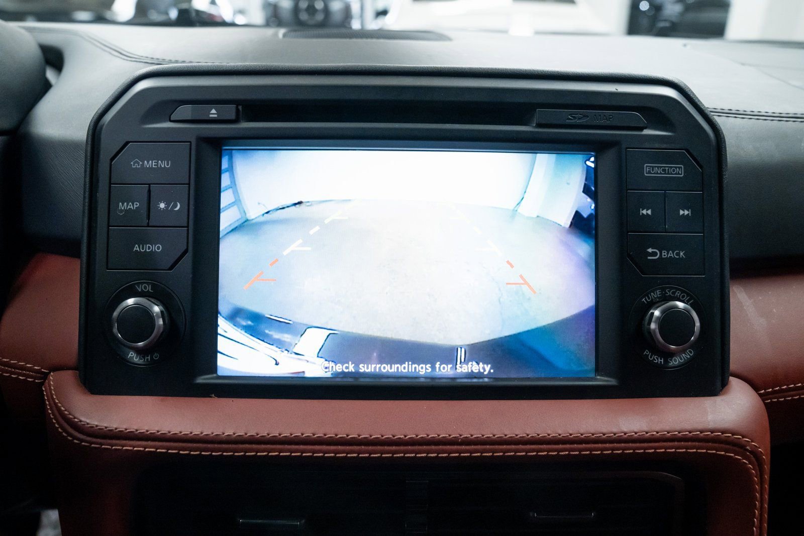 Used 2017 Nissan GT-R Premium w/ Premium Interior Package image 18