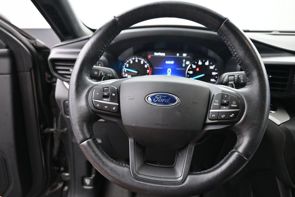 Used 2020 Ford Explorer XLT w/ Comfort Package AWD/4WD image 21