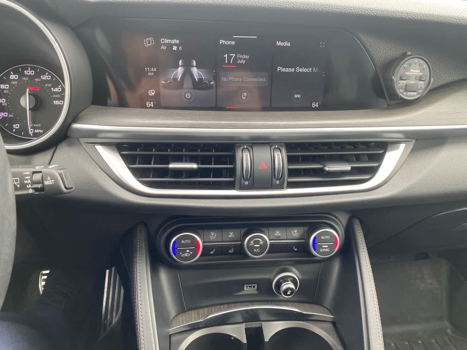 Used 2022 Alfa Romeo Stelvio Ti AWD/4WD image 16